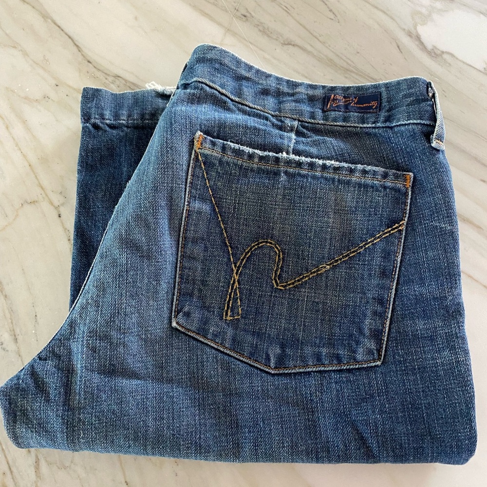 Citizens of Humanity - #003 Faye - Low Waist - Full Leg/Wide Leg Jeans - Size 32